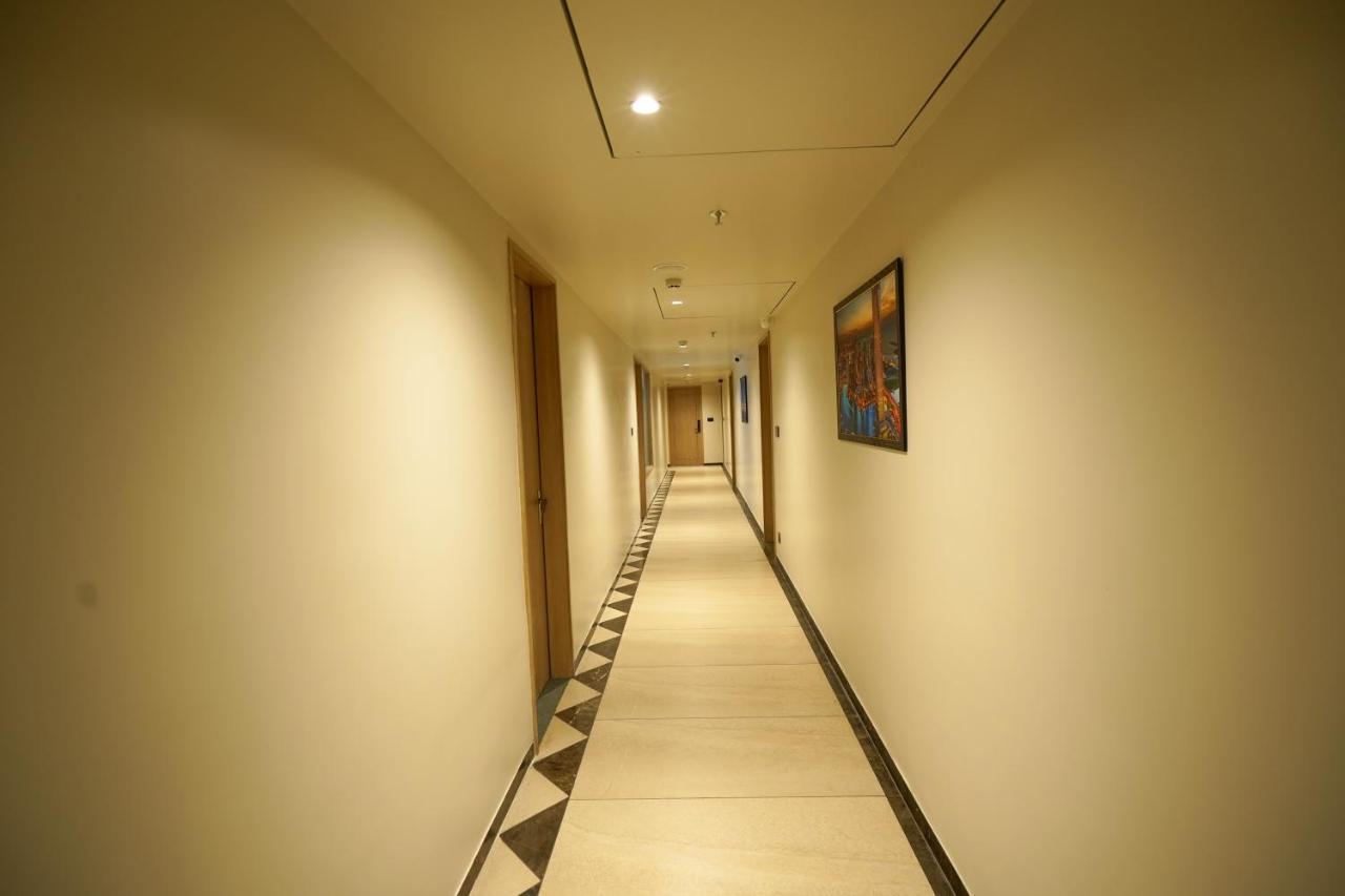 The Galleria Hotel Rajkot Esterno foto